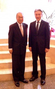 上島達司会長と古川館長