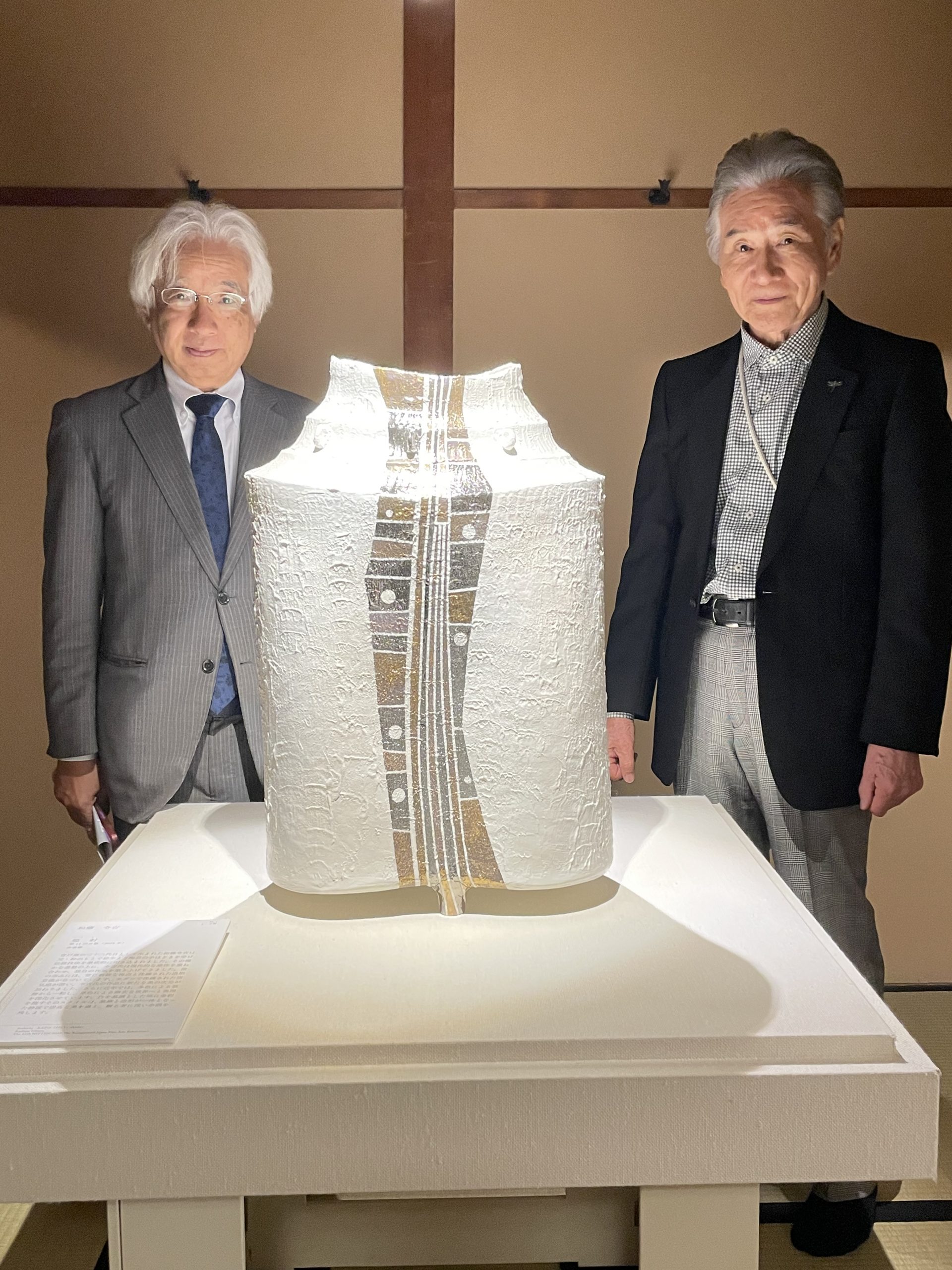 加藤將信　「クラゲが押し寄せた日」　抽象油彩画　手作り、白のフレーム１０号 8dd6fc2423063ebd36b00ca1963abf